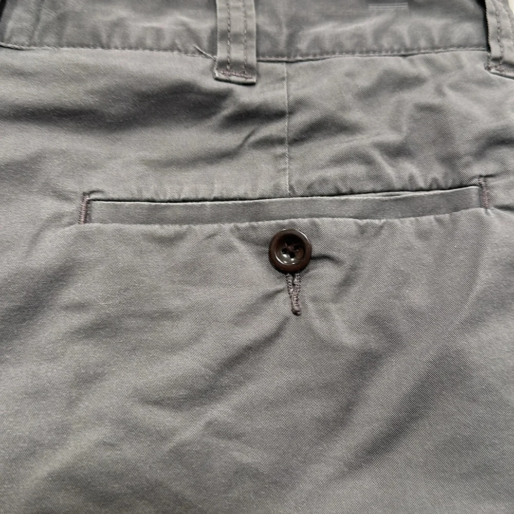 J Crew Men’s Gray Chino Shorts size 30